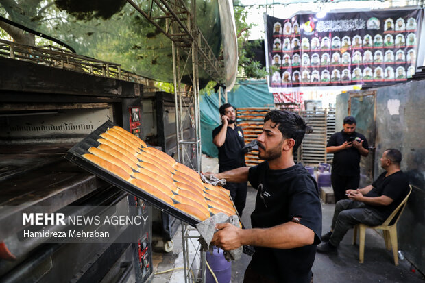 خدمت در راه حسین(ع)