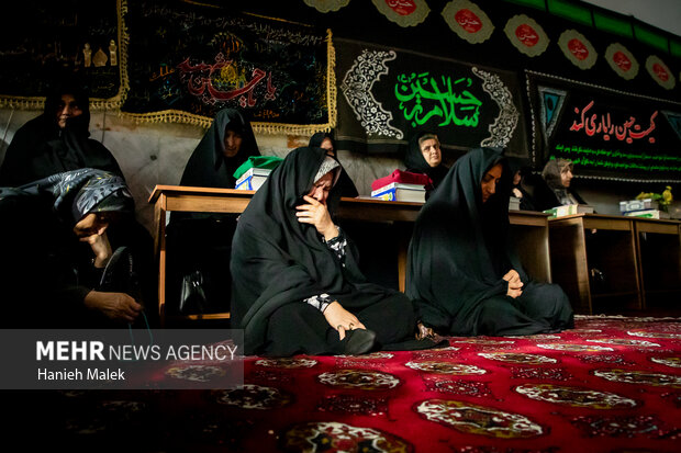 خانه به خانه با نام حسین(ع)