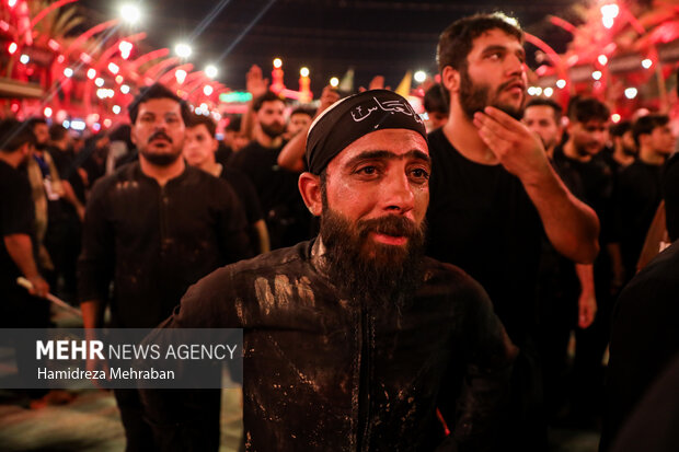 عزاداری شب اربعین حسینی در بین الحرمین