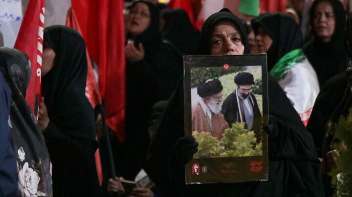 مردم زاهدان همچنان پای کار وطن ایستاده اند