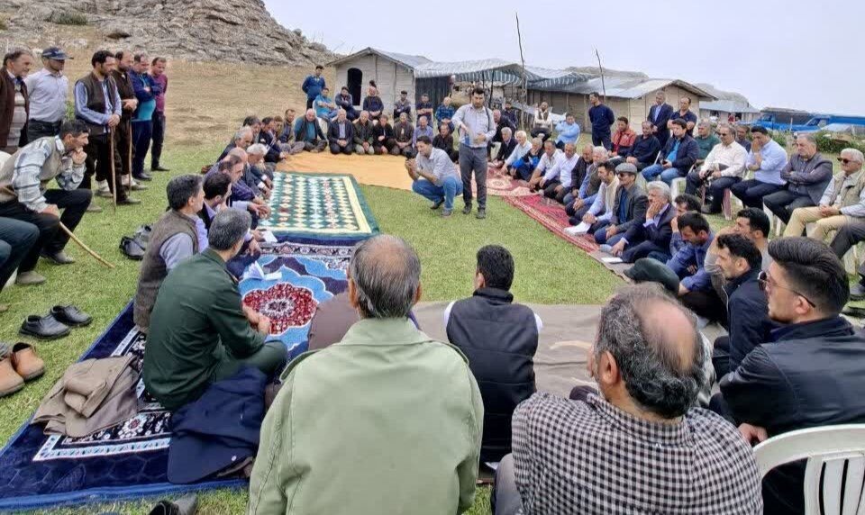 سازمان بسیج عشایری سپاه قدس گیلان در رضوانشهر میز خدمت برپا کرد سازمان بسیج عشایری سپاه قدس گیلان در رضوانشهر میز خدمت برپا کرد