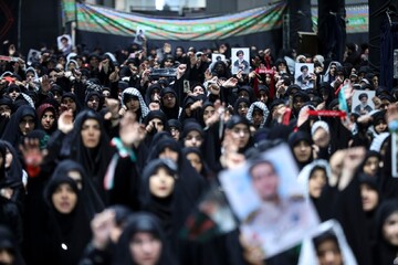 اربعین حسینی کی مناسبت سے جائے شہادتِ رہبر انقلاب میں طلبہ تنظیموں کی مجلس