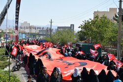 «اربعینِ خون‌خواهی» با اهتزاز پرچم سرخ «یالثارات الحسین»در استان سمنان