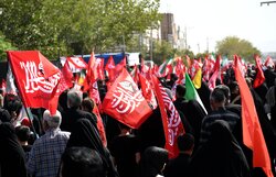 پرچم خونخواهی در دستان جاماندگان اربعین در نهاوند