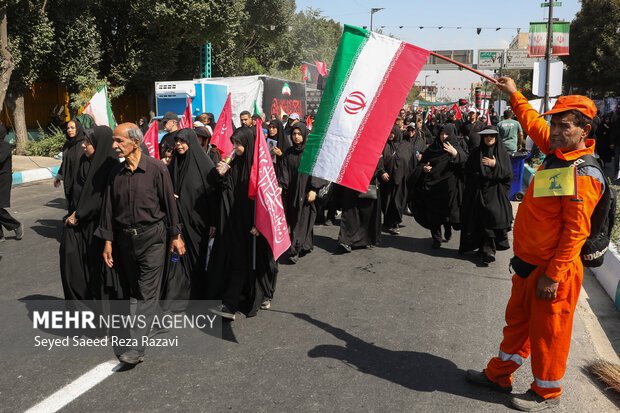 پیاده‌روی جاماندگان اربعین در تهران