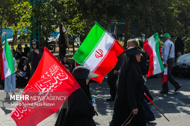 پیاده‌روی جاماندگان اربعین در تهران