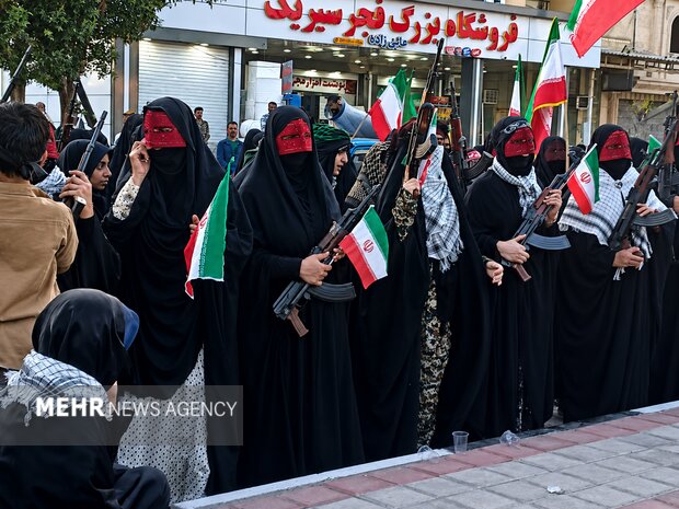 نبض زندگی و مقاومت در سیریک؛ قدرتمندترین پاتک به سردمداران استکبار