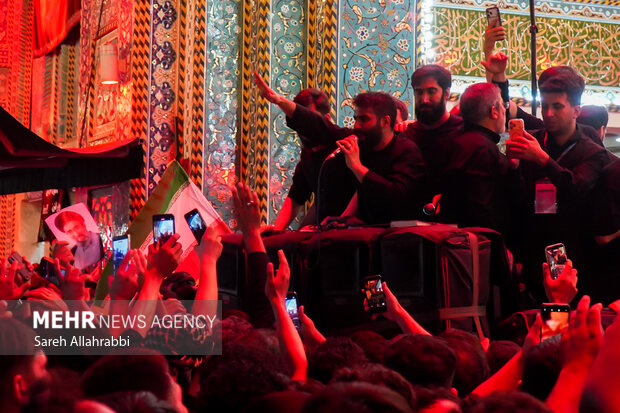 عزاداری شب اربعین حسینی در بین الحرمین