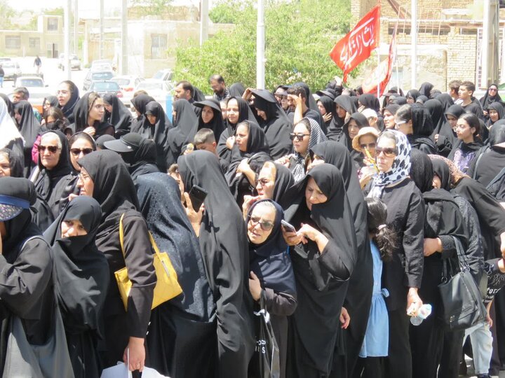 محلات در شور حسینی؛ طنین لبیک در راهپیمایی جاماندگان اربعین