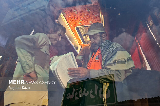 بازگشت زوار اربعین حسینی از مرز مهران