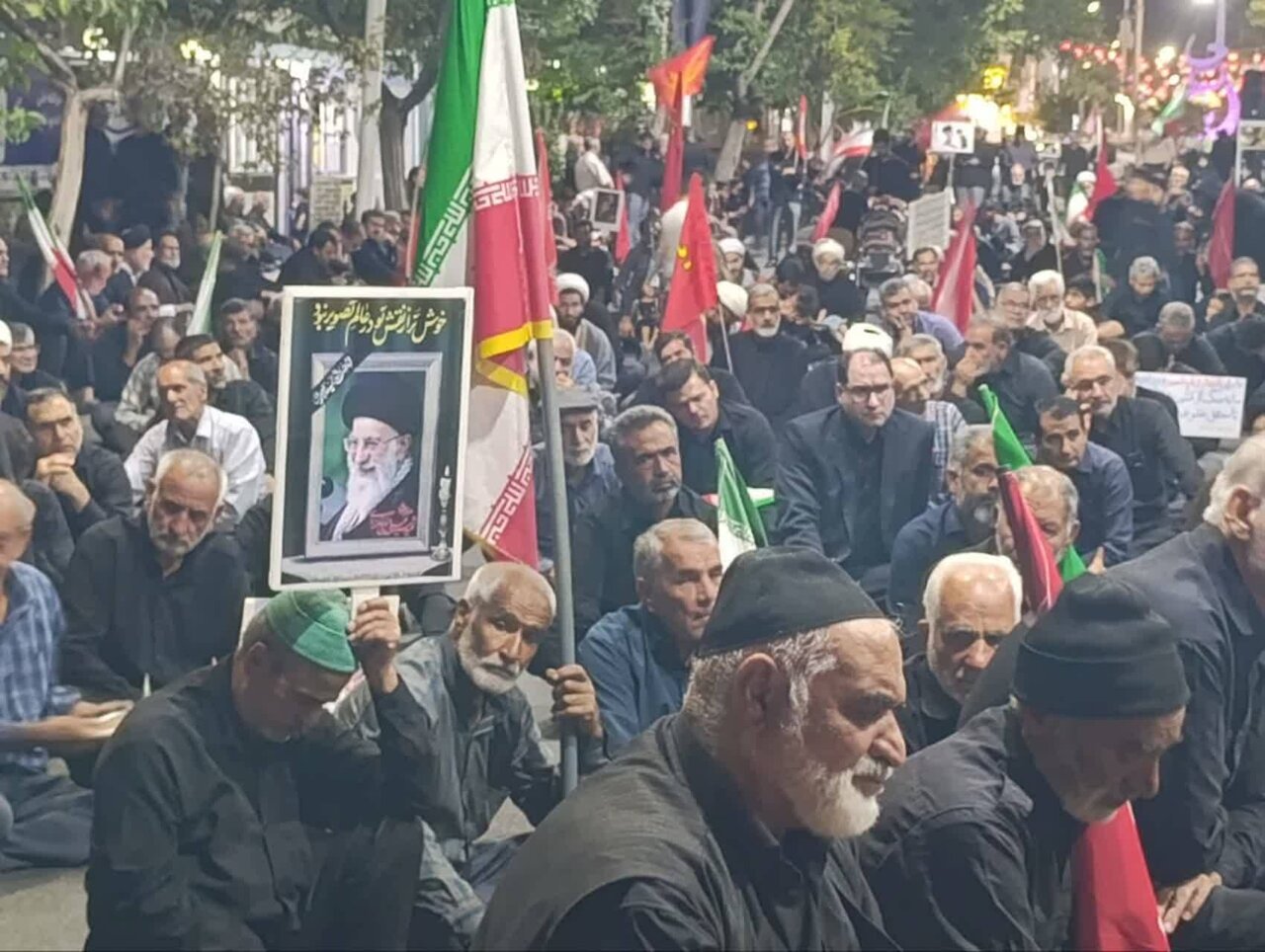اجتماع گنابادی‌ها در شب اربعین حسینی