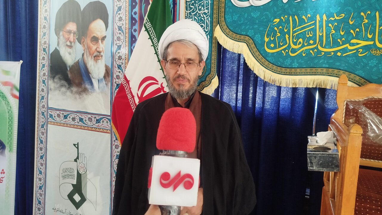 اربعین حسینی درس آزادگی و وفاداری ملت ایران به ولایت است اربعین حسینی درس آزادگی و وفاداری ملت ایران به ولایت است