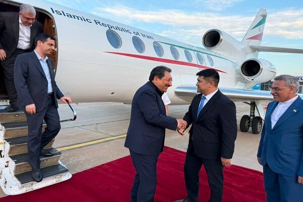 وزیر صمت عازم قرقیزستان شد وزیر صمت عازم قرقیزستان شد