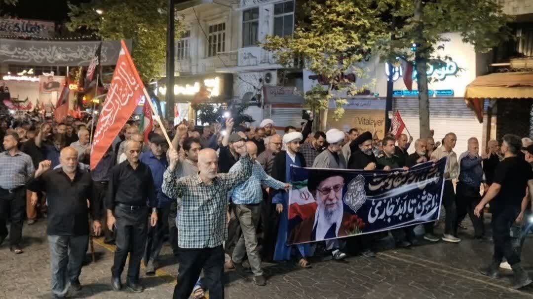 صد و پنجاه و هفتمین راهپیمایی شبانه مردم لاهیجان در خیابان