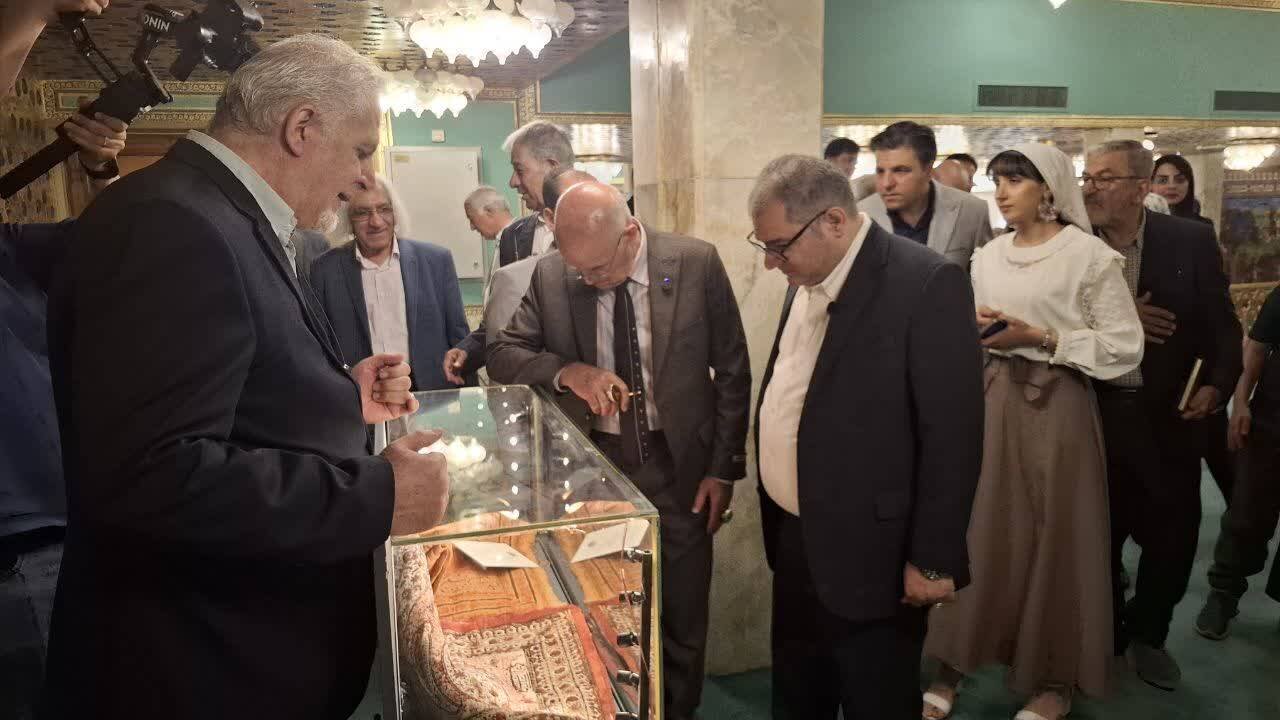 بررسی جامع: ۱۳۰ اثر هنری و تاریخی در دومین حراج صنایع دستی اصفهان عرضه شد | مهر - کد 773d