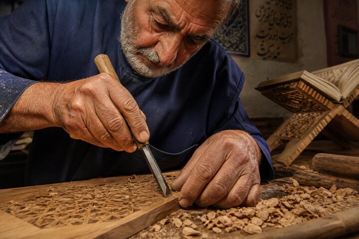 رحل‌سازی میان اصالت و فراموشی؛&nbsp;رحل اصفهان در مساجد و خانه های گرجستان