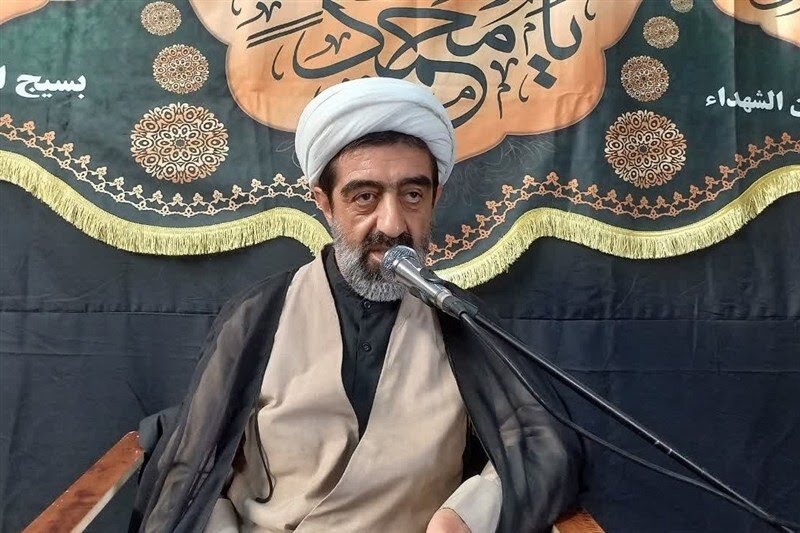 دنیاطلبی عامل اصلی رویگردانی از یاری امام حسین(ع) بود