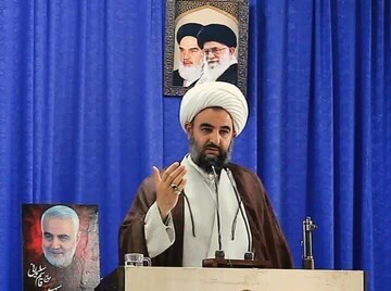 سفر مسئولان به میان مردم نباید محدود به یک روز باشد