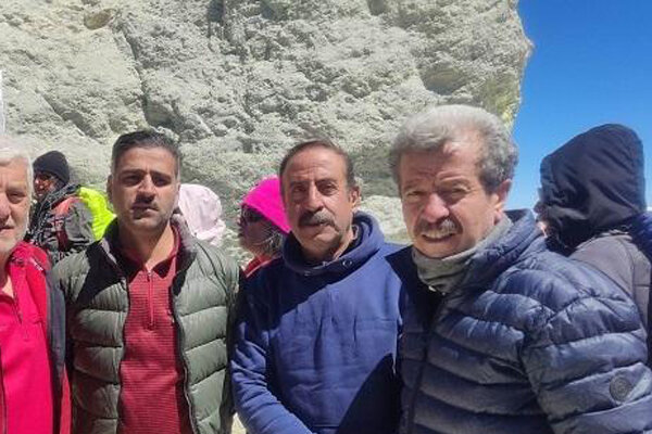 صعود کوهنوردان مراغه‌ای به بام ایران