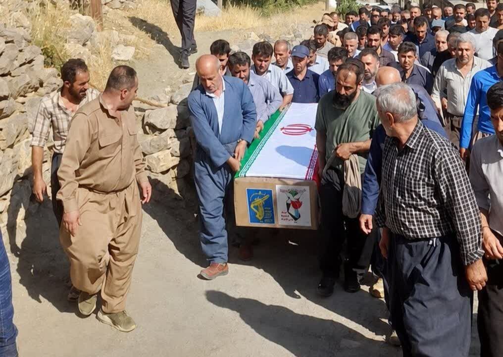 پیکر مطهر شهید «محمدعلی رحیم‌زاده» در اورمان تشییع شد