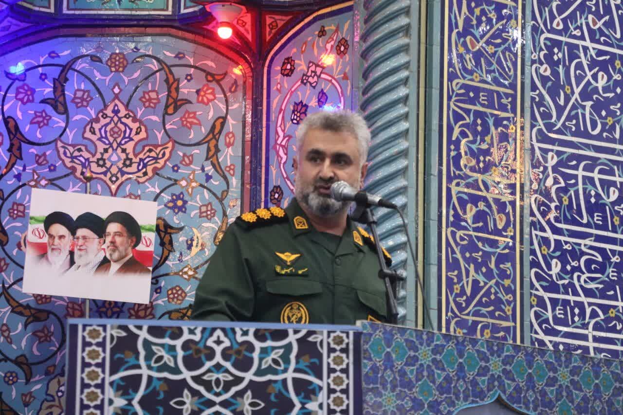 سرهنگ امینی: حضور در خیابان تکلیف امروز برای یاری امام زمان(عج) است 