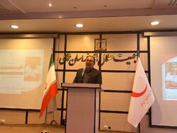 پاکمهر: نوسازی ناوگان امدادی هلال‌احمر باید در اولویت باشد