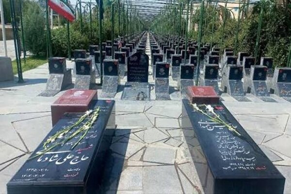تجدید میثاق خبرنگاران و اصحاب رسانه همدان با آرمان‌های شهدا و انقلاب