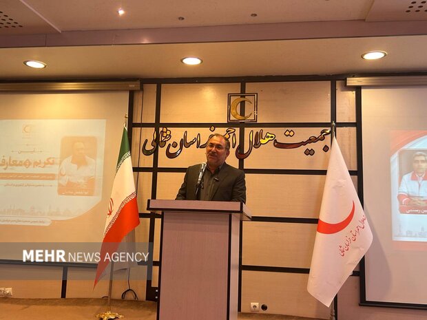 پاکمهر: نوسازی ناوگان امدادی هلال‌احمر باید در اولویت باشد