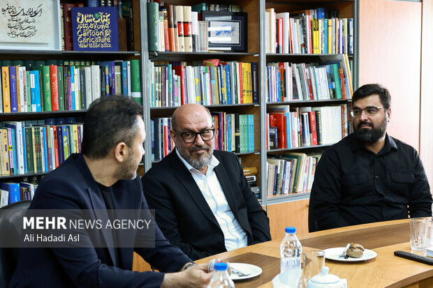 بازدید رئیس بنیاد مستضعفان از گروه رسانه‌ای مهر