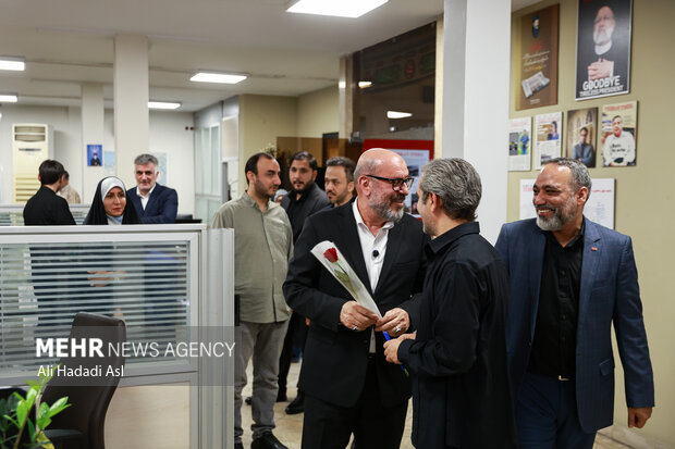 بازدید رئیس بنیاد مستضعفان از گروه رسانه‌ای مهر