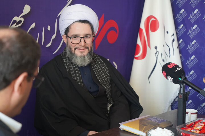 خبرنگاران با روایت اول نقش مهمی در خنثی‌سازی روایت‌سازی دشمن دارند