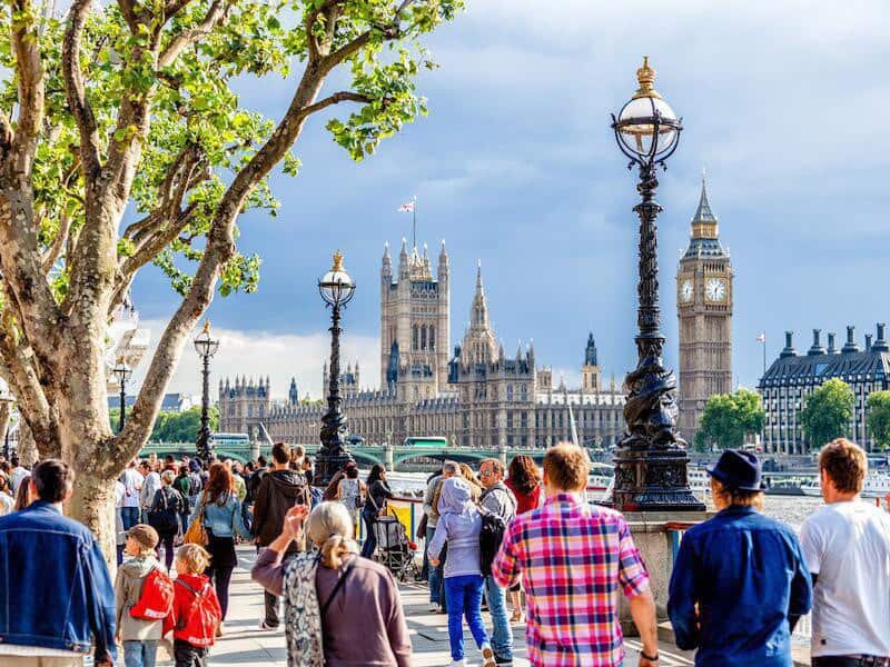 غرب از نگاه اندیشمندان عرب در سه ضلع بنیادگرایی، ملی‌گرایی و سکولاریسم