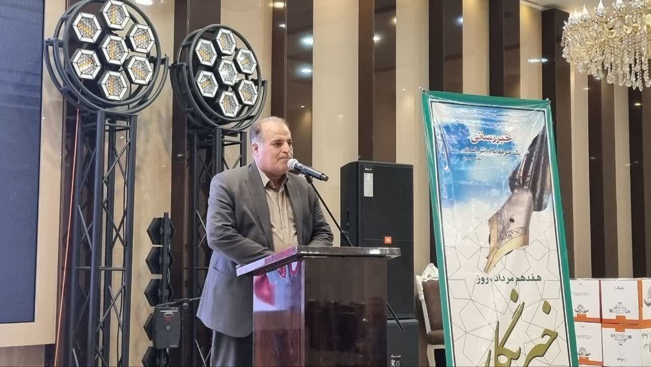 حسینی: رسانه‌ها با روایت حقیقت، در کنار مردم و کشور ایستادند