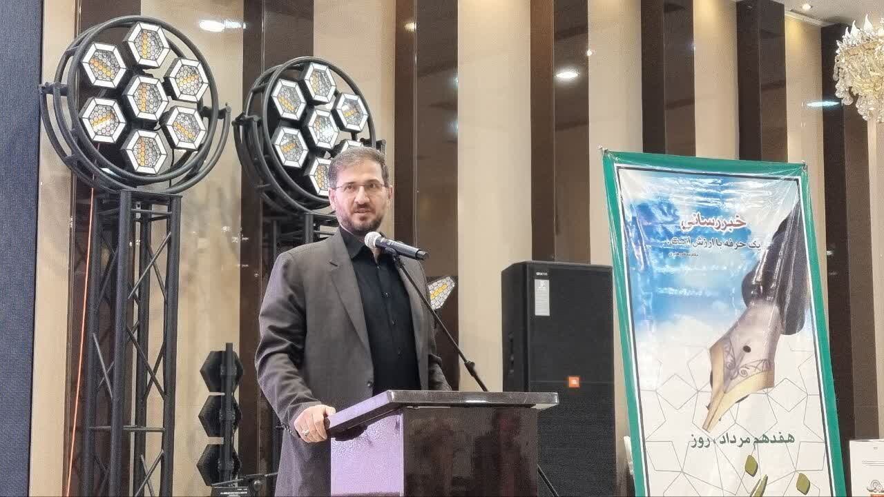 رسانه‌ها باید در خط مقدم دفاع از حقیقت و کاهش آسیب‌های اجتماعی باشند