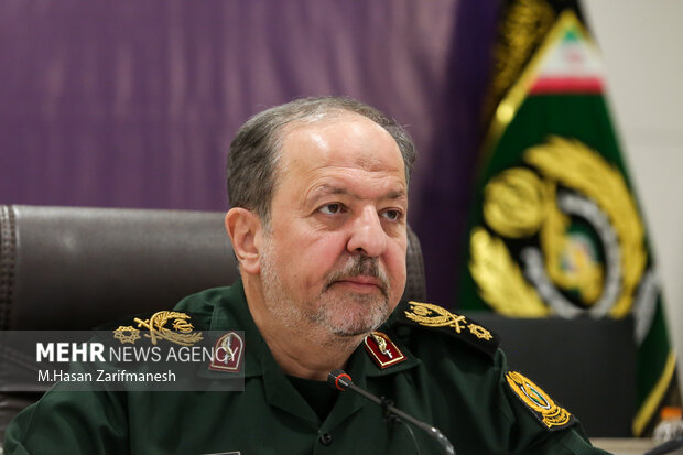نشست خبری سرپرست وزارت دفاع با اصحاب رسانه
