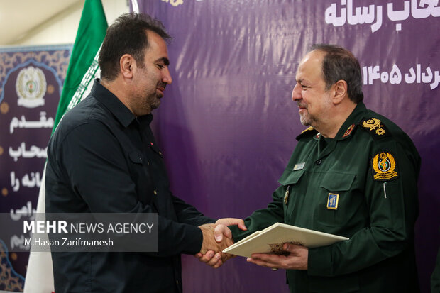نشست خبری سرپرست وزارت دفاع با اصحاب رسانه