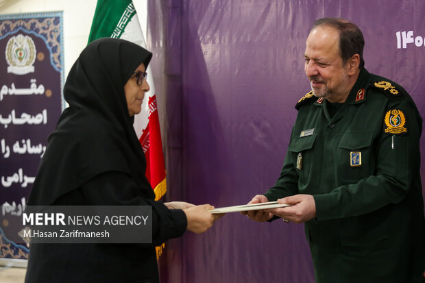 نشست خبری سرپرست وزارت دفاع با اصحاب رسانه