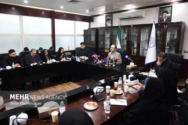 نشست خبری محمد شاه محمدی رئیس کانون وکلای دادگستری مرکز