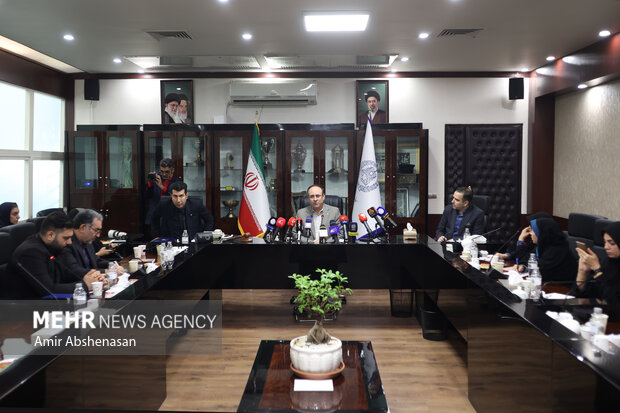 نشست خبری محمد شاه محمدی رئیس کانون وکلای دادگستری مرکز