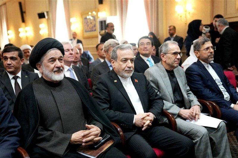 Iran to stand firm rather than submit to oppression, coercion