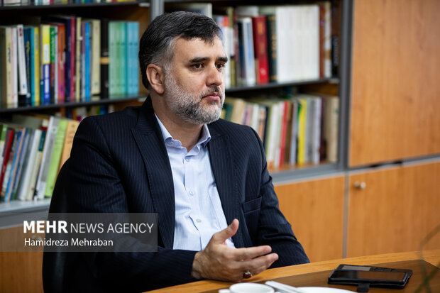 بازدید مدیرعامل باغ کتاب تهران از گروه رسانه‌ای مهر 2