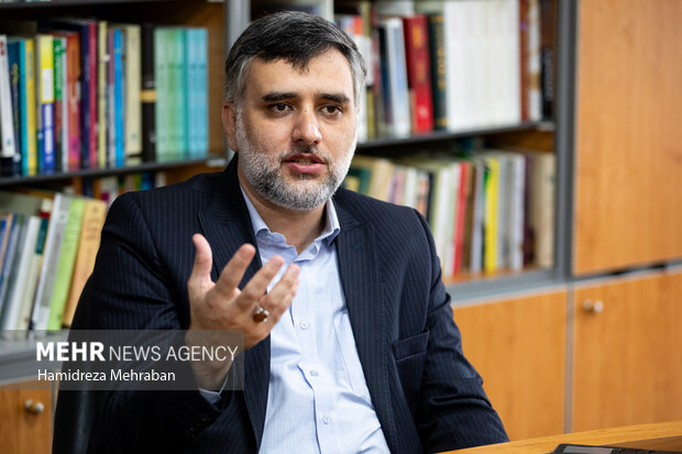 بازدید مدیرعامل باغ کتاب تهران از گروه رسانه‌ای مهر 4