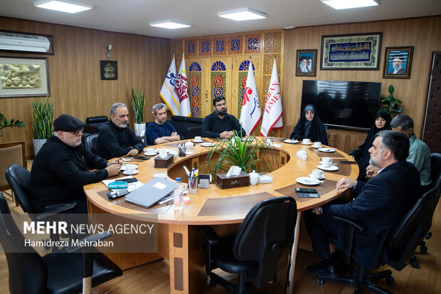 بازدید مدیرعامل باغ کتاب تهران از گروه رسانه‌ای مهر 8