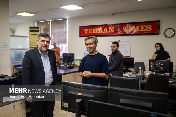 بازدید مدیرعامل باغ کتاب تهران از گروه رسانه‌ای مهر 13