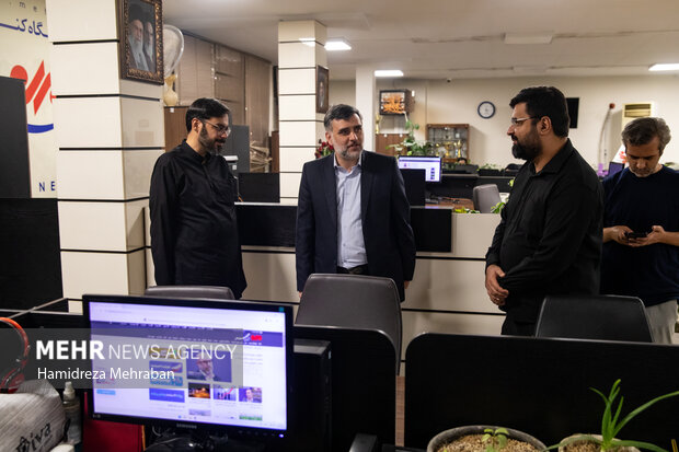 بازدید مدیرعامل باغ کتاب تهران از گروه رسانه‌ای مهر 21
