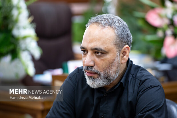 بازدید مدیرعامل باغ کتاب تهران از گروه رسانه‌ای مهر 6