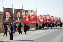 «نذر یخ» نذری ساده برای خنکای مسیر زائران امام رضا(ع)