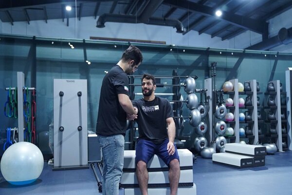 حسن یزدانی در مسیر بازتوانی؛ کاپیتان تیم ملی زیر نظر متخصصان