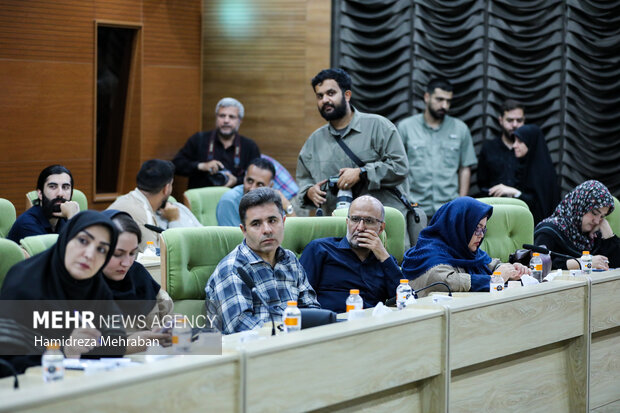 نشست خبری نماینده رهبری در بنیاد شهید و امورایثارگران