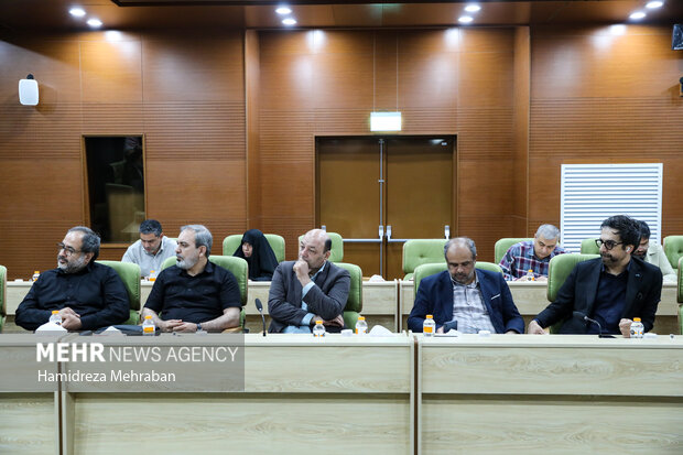 نشست خبری نماینده رهبری در بنیاد شهید و امورایثارگران
